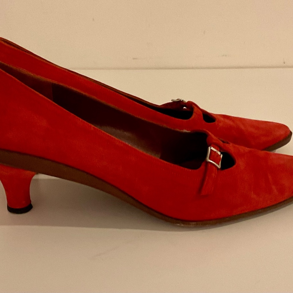 Ferragamo Red Pumps - Picture 2 of 7